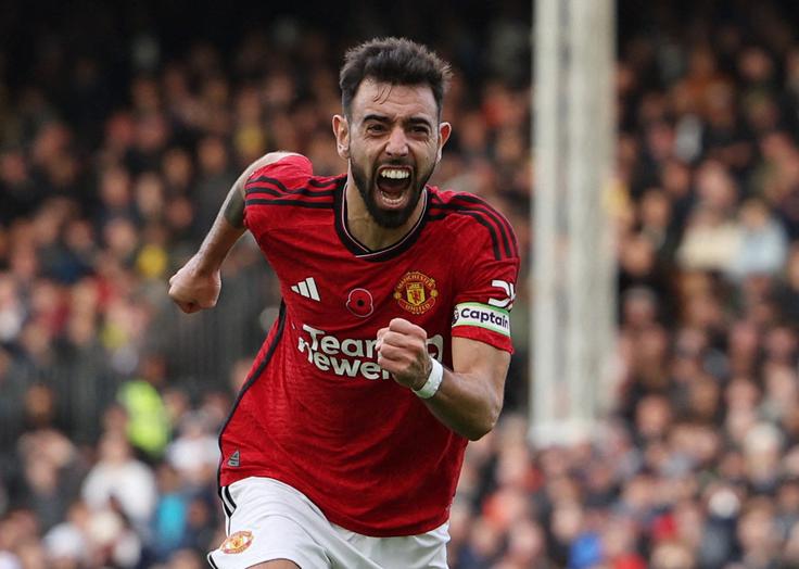 Vse je kazalo na novo razočaranje za Manchester United, a je v 91. minuti zadel Bruno Fernandes. | Foto: Reuters