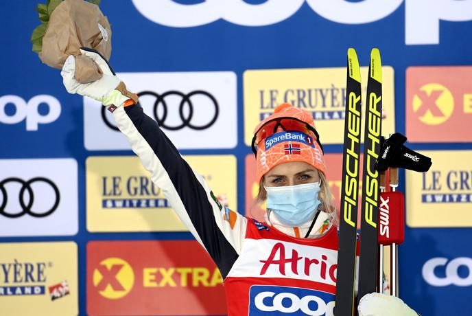 Johaugova in Klaebo zanesljiva zmagovalca, Lampičeva za 15-erico