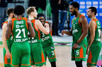 Olimpija po infarktni končnici do zmage in napredovanja