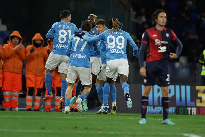 Napoli je po dveh porazih prišel do osme zmage sezone, Cagliari je premagal z 2:1. | Foto: Guliverimage