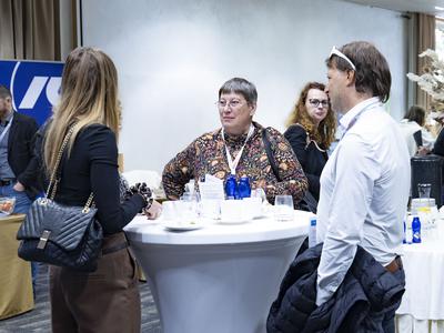 Slovenski nepremičninski trg ostaja optimističen: rast cen se bo nadaljevala, a zmerneje #video