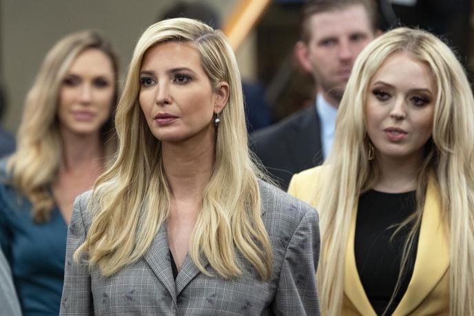Ivanka in Tiffany Trump | Uradno ima Donald Trump dve hčerki: Ivanko in Tiffany. Zakaj je potem torej Trump pisal o super hčerki pri fotografiji do tedaj neznane ženske. | Foto Guliverimage