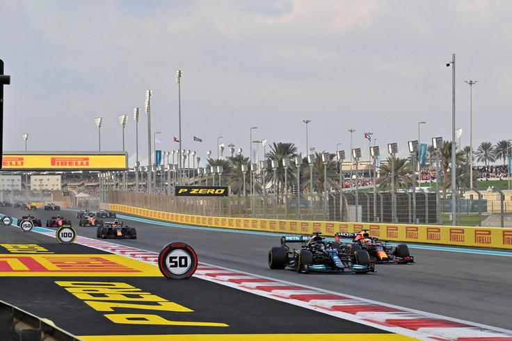 Hamilton in Verstappen sta obračun za prvaka odločila v zadnjem krogu sezone. | Foto: AP / Guliverimage