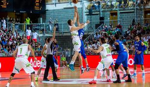 Slovenski košarkarji pokorili tudi italijanske NBA-jevce