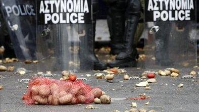 Teroristi grozijo grškim policistom