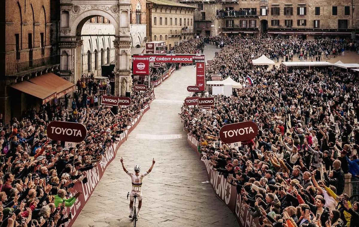 Alen Milavec Strade Pogi | Ikonična fotografija tretje zmage Tadeja Pogačarja skozi objektiv slovenskega fotografa Alena Milavca. | Foto Instagram/AlenMilavec