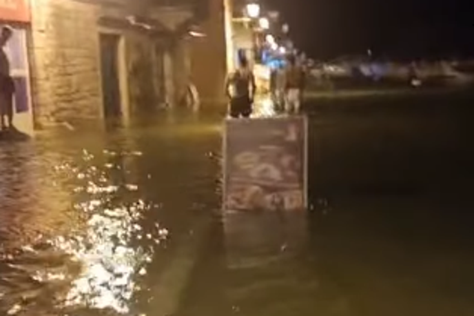Enega najbolj turističnih hrvaških otokov zadel meteocunami #video