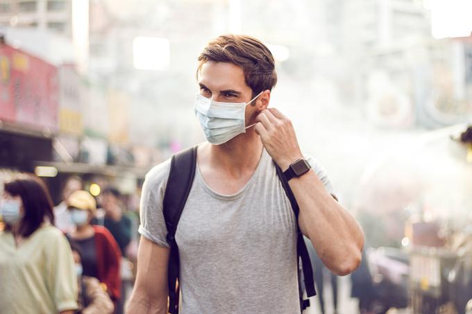 Če v tujini zbolite za boleznijo covid-19, se lahko zanesete na zdravstveno zavarovanje NLB Vita Tujina. | Foto: Getty Images