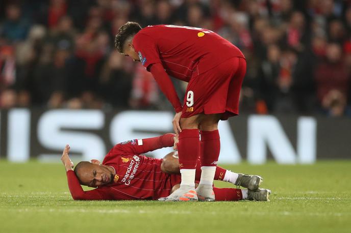 Fabinho, Liverpool | Fabinho se je poškodoval na tekmi z Napolijem. | Foto Reuters