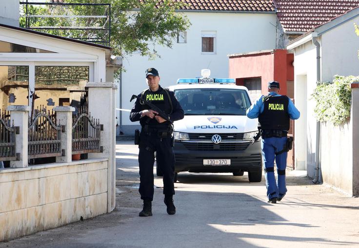 19-letni dostavljavec hrane je 50-letniku, ki je nanj nato večkrat streljal in mu zadal usodne rane, pico pripeljal v soboto ob 23.05. To je storil po prošnji sodelavca, ki ga je bilo strah storilca. | Foto: Grgo Jelavic / Pixsell