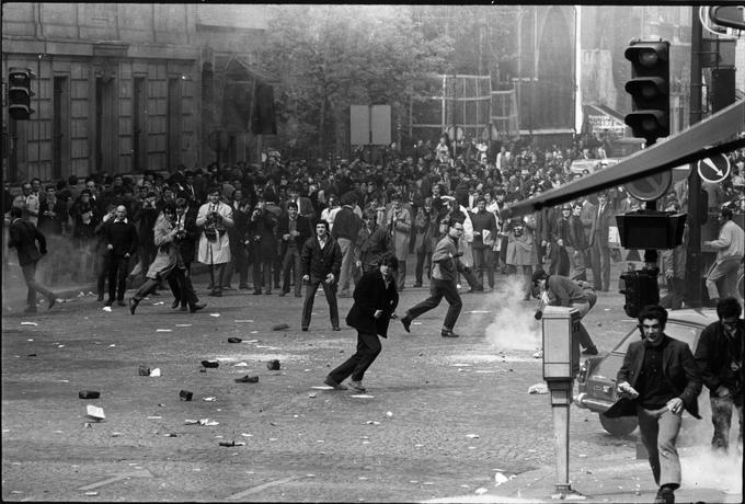 Spopad študentov s policijo v Parizu 14. maja 1968. | Foto: Getty Images