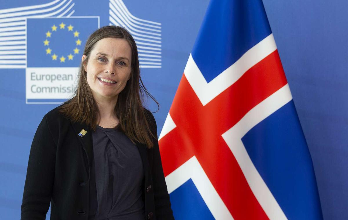 Katrin Jakobsdottir | Na Islandiji danes zaradi plačne vrzeli stavkajo ženske. Pridružila se jim je tudi premierka Katrin Jakobsdottir. | Foto STA