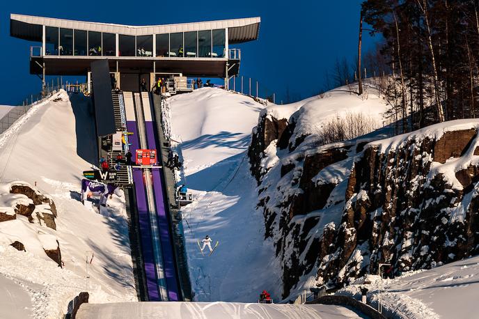 letalnica Vikersund | Po letalnici v Vikersundu se bo marca prihodnje leto spustilo 15 najboljših skakalk s turneje RAW Air. | Foto Sportida