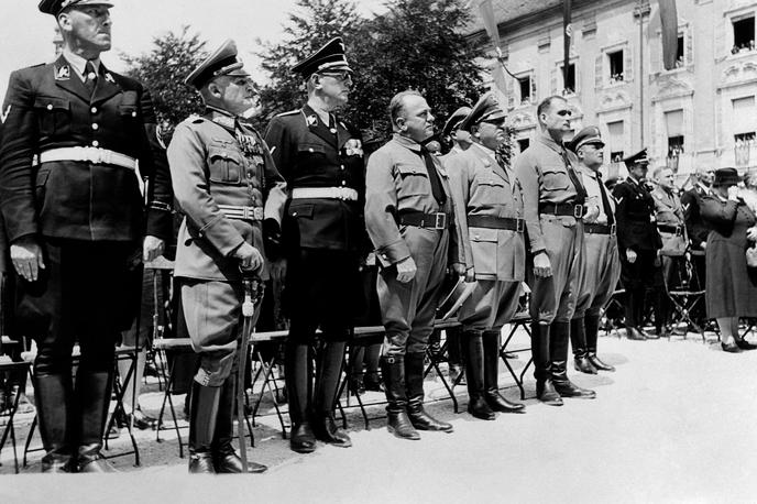 Nacisti v Celovcu leta 1934 | Druga svetovna vojna, ki je zahtevala več kot 70 milijonov življenj, se je v Evropi uradno končala, ko so zavezniki 8. maja pozno zvečer sprejeli brezpogojno predajo nacistične Nemčije. | Foto Guliverimage