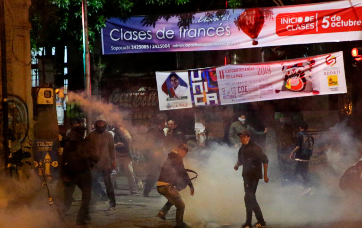 Protesti v Boliviji | Protesti, ki so izbruhnili po volitvah, so se sprevrgli tudi v spopade med demonstranti in policijo. | Foto Reuters
