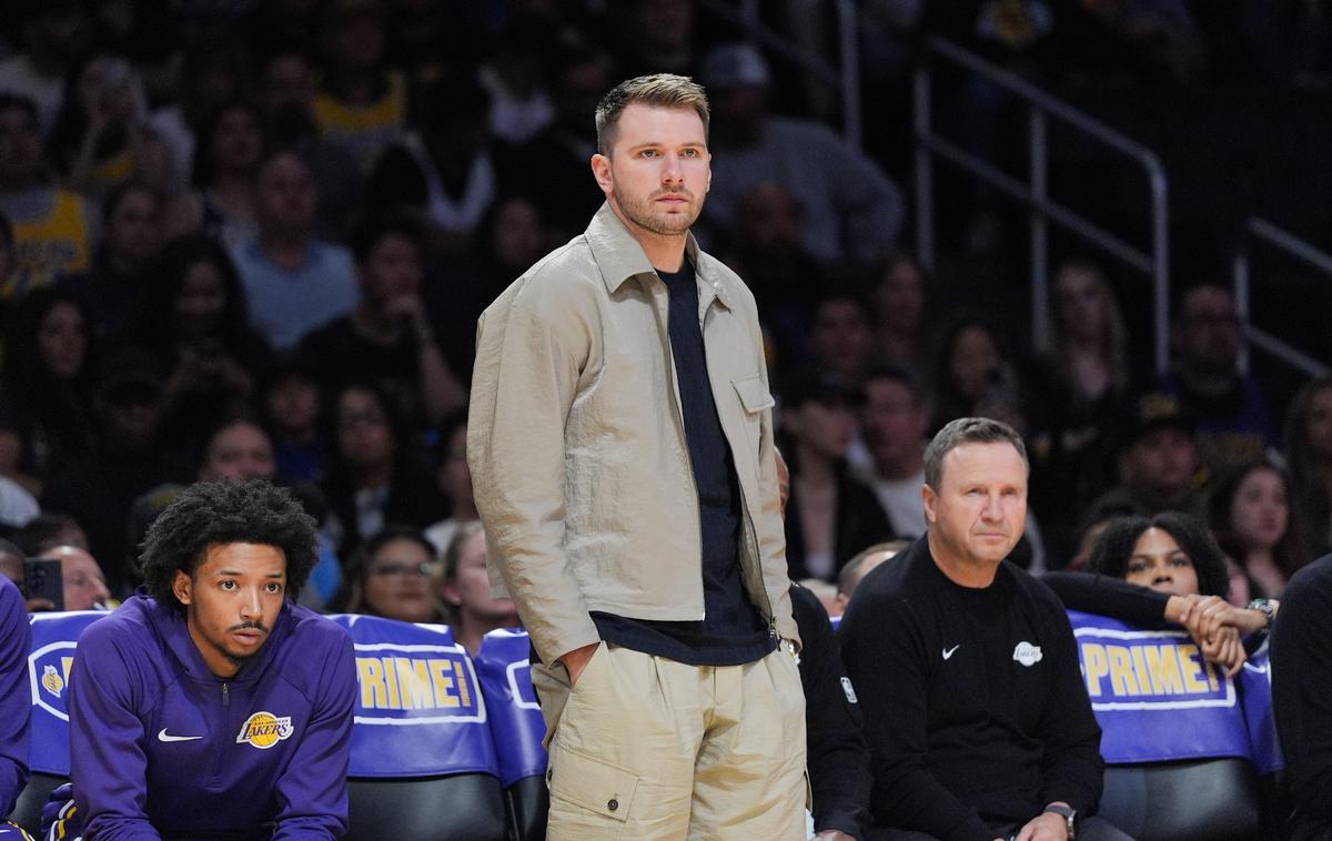 Luka Dončić Los Angeles Lakers | Luka Dončić je srečanje spremljal s klopi. | Foto Guliverimage