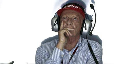 Ali Niki Lauda pripravlja teren za "odstrel" Rossa Brawna?