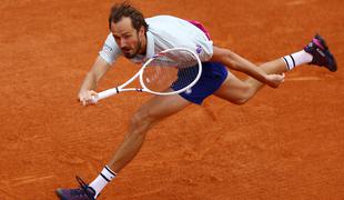Novak Đoković suveren, brazilski najstnik navdušil s krstno izvedbo
