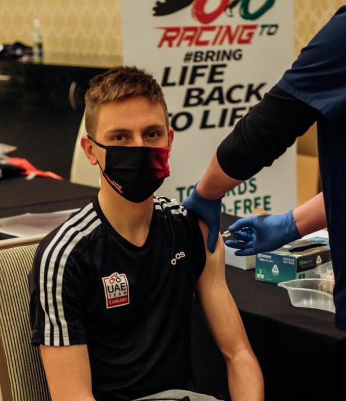 Tadej Pogačar je bil cepljen že v začetku leta, ko so za to poskrbeli v kolesarski ekipi UAE Emirates. | Foto: 