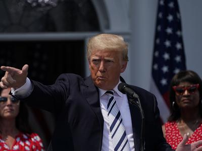 ZN: ZDA z operacijo v Venezueli spodkopale mednarodno pravo, kritični tudi v mirovnem združenju