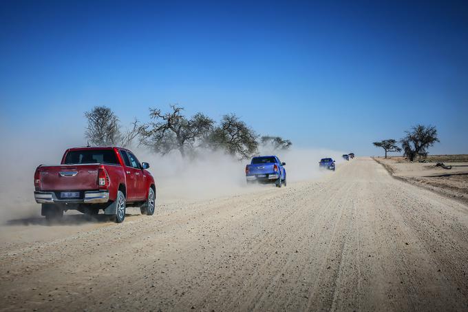 Vožnja po afriških cestah je, kot da bi se z avtomobilom zapeljal med vrstice Hemingwayevega romana. | Foto: Toyota