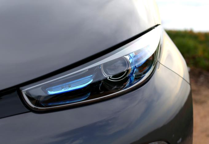 Renault in BMW sta avtomobilski znamki, ki sta se v Sloveniji najbolj resno lotili električne mobilnosti in zato tudi prodata polovico vseh avtomobilov. Volkswagen je letos vse električne e-golfe prodal prek posla z Mestno občino Ljubljana ... | Foto: Gregor Pavšič