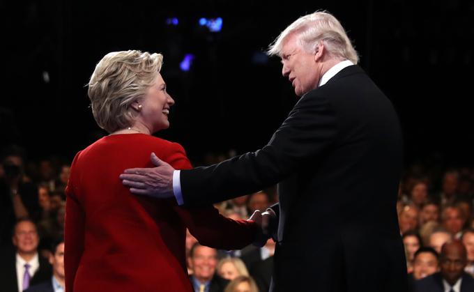 Kljub prijaznosti pred začetkom sta si na soočenju oba kandidata marsikaj povedala. | Foto: Reuters