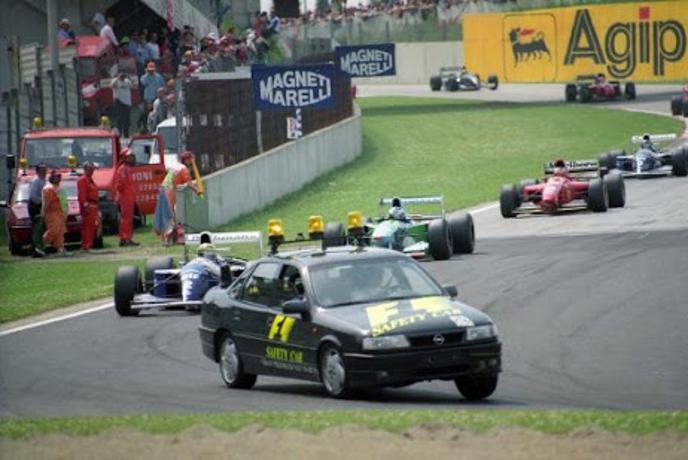 Nenavadni varnostni avti F1: bi bil Senna morda še živ?