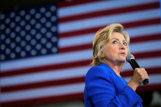 Hillary Clinton je po eni od raziskav prednost  pred Trumpom v enem mesecu skopnela z deset na pet odstotkov. | Foto: Reuters
