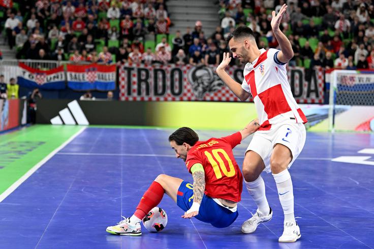 Avtogol španskega kapetana Rivillosa je poskrbel za dramatičen zaključek obračuna. | Foto: Guliverimage