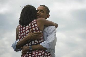 Barack Obama objavil najbolj popularen tvit v zgodovini Twitterja