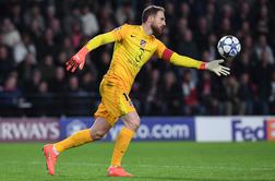 V živo: Oblakovi Atleti hitro zadeli v Istanbulu, sledila je nagla kazen