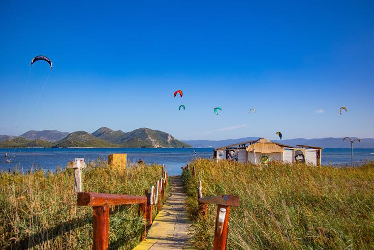 Kite surfing v delti Neretve. | Foto: TZ Dubrovačko - neretvanske županije