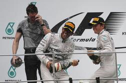 Lewis Hamilton prvič do zmage v Maleziji, Rosberg drugi