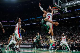 Konec velikega niza Detroita, MVP blestel kljub bolezni, poškodba Curryja