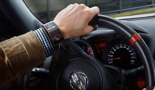Nissanova pametna ura: komunikacija z vozilom, nadzor nad telesom