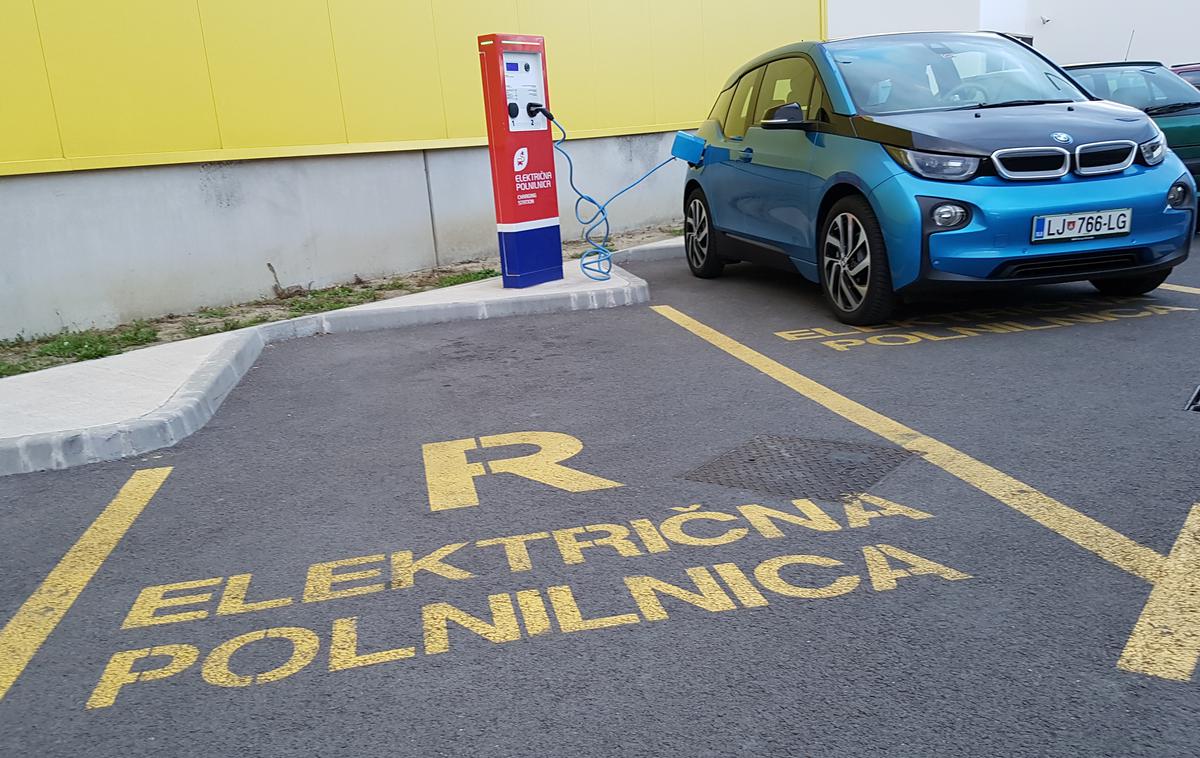 Elektromobilnost Slovenija Hrvaška | Podpisniki so prepričani, da bo digitalna mobilnost lahko tudi pomemben aktivator gospodarstva v času okrevanja po krizi | Foto Gregor Pavšič