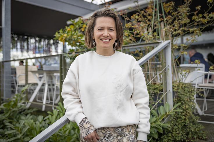 Po študiju je Yulia Kristoforova poleg opernega gledališča raziskovala tudi druge uprizoritvene forme. | Foto: Bojan Puhek