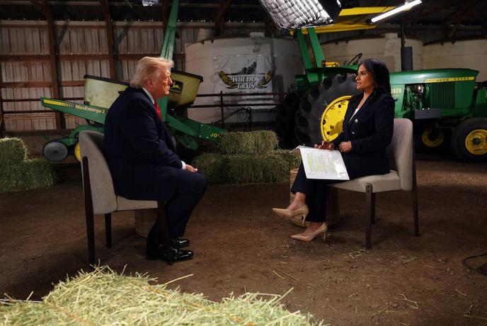 Trump novinarko označil za pokvarjeno in zapustil intervju #video