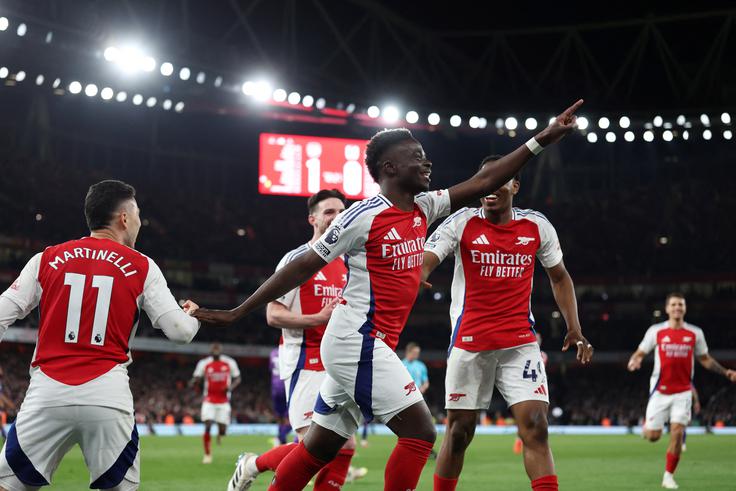 Bukayo Saka se je po poškodbi vrnil na zelenice. | Foto: Reuters