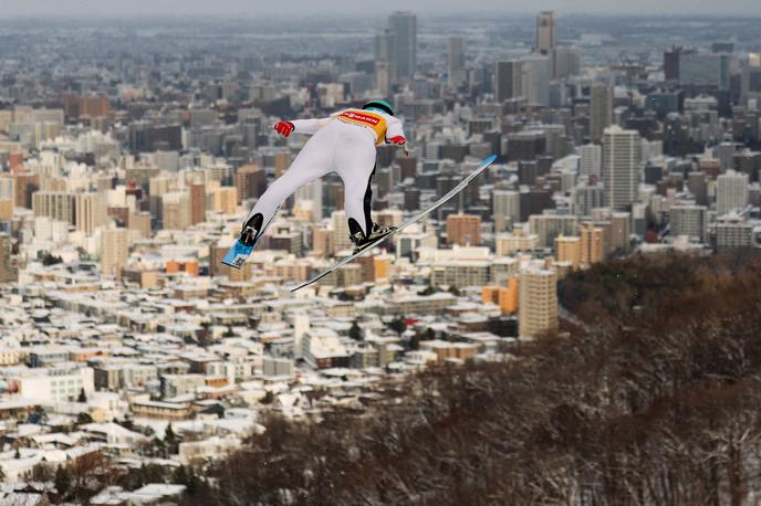Domen Prevc | Domen Prevc je kvalifikacije končal na drugem mestu, 1,9 točke za zmagovalcem Rjojujem Kobajašijem. | Foto Reuters