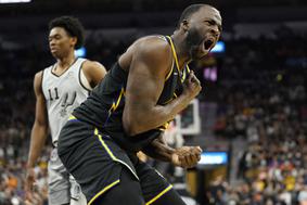 Golden State Warriors ohranjajo prednost pred Dallasom