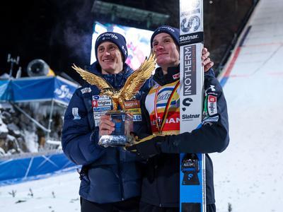 Slovenska veselica v Bischofshofnu, skakalcem zmanjkovalo besed