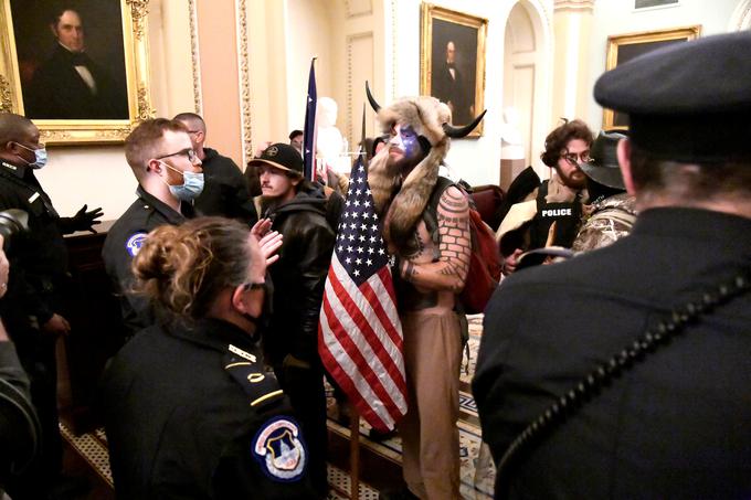 Nemiri v Washingtonu | Foto: Reuters