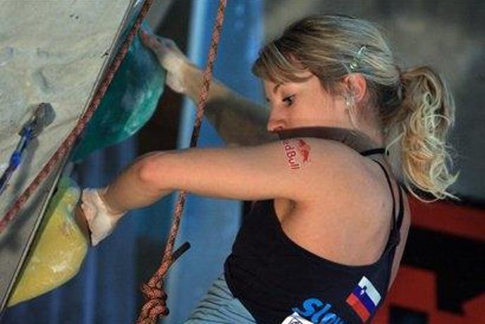 Grosova bo na EP v športnem plezanju branila naslov