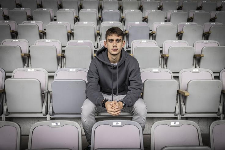 Prihaja iz prekmurske vasi Tišina. Na tekmah Olimpije ga spremlja na tribunah veliko prijateljev iz mladosti. | Foto: Bojan Puhek