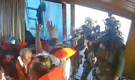 Proti Gazi pluje le še ena ladja od 44 #video