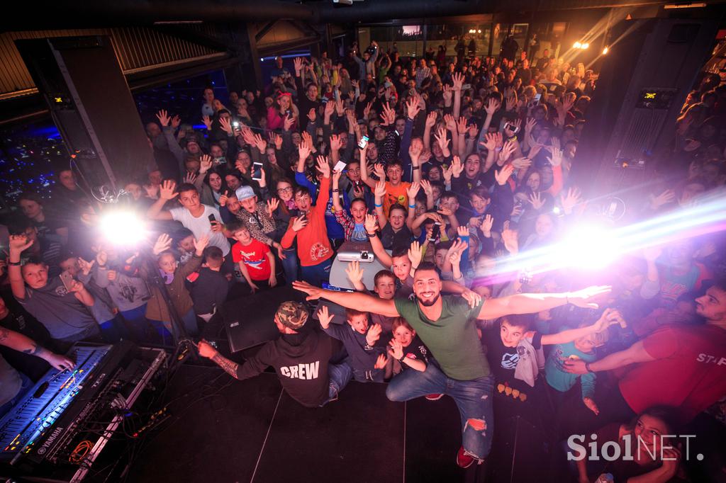 Premiera spota Challe Salle