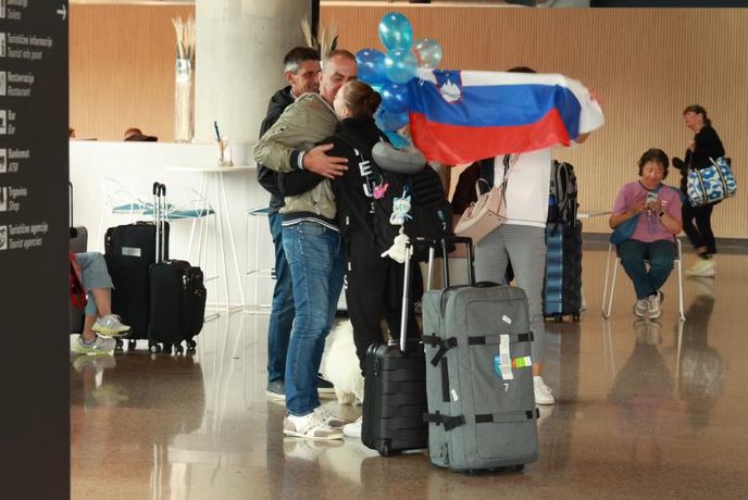 Slovenke so doma: Nimam besed, s katerimi bi pojasnil, kako ponosni smo #video