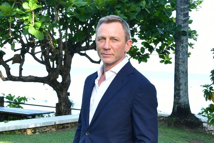 Vse glasnejše govorice, da bo James Bond v novem filmu oče